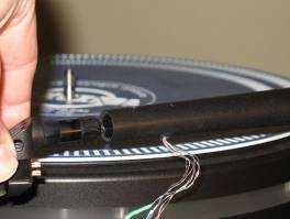 Fig.7 Removing headshell Balancing of the tonearm: Fix cartridge pins.