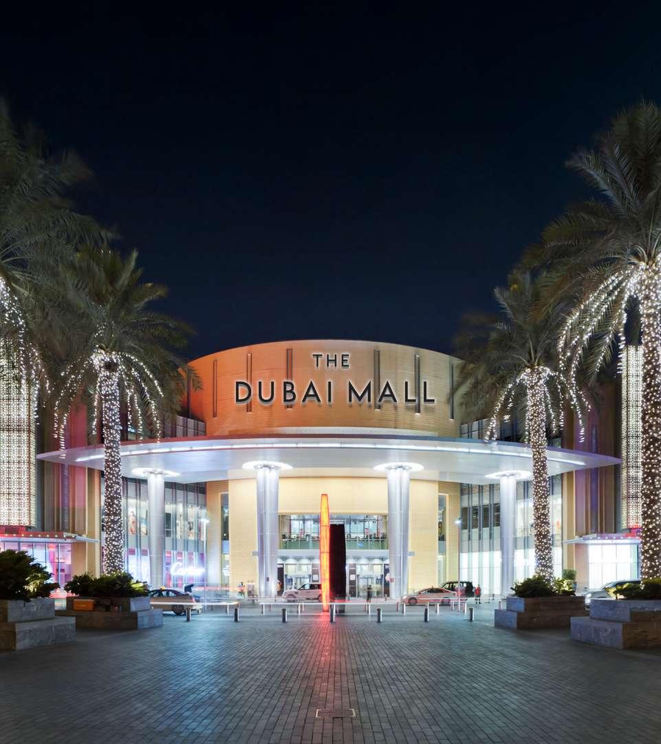NEARBY LANDMARKS THE DUBAI MALL AT YOUR DOORSTEP The world s largest and most-visited retail and entertainment destination is home to over 1200 retail outlets and 200 food and beverage outlets.