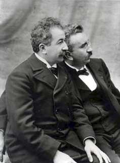 STUDENT S WORKBOOK UNIT 2 LESSON 1 The birth of cinema: The cinematograph By early 1895, in Lyon, France, Auguste and Louis Lumière devised a camera and a projector that could show motion pictures on