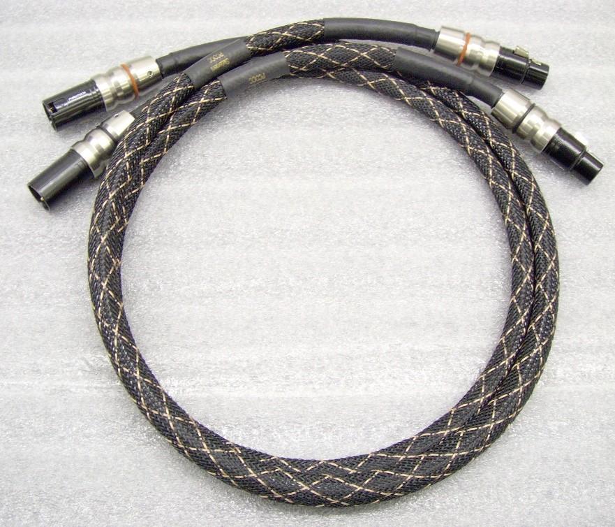Silver purity is 99.99998% (7N). Statement Interconnect Cables are available in Unbalanced (RCA) and Balanced (XLR) configuration.
