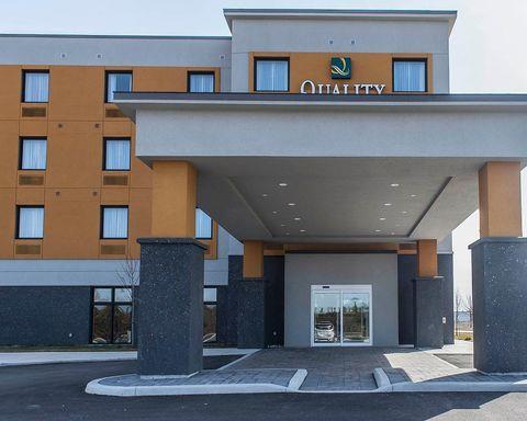 QUALITY HOTEL & SUITES 1530 Robson Court Kingston, ON K7P 0K4 Phone: (613) 389-9998 Fax: (613) 817-5312 Call to Reserve Your