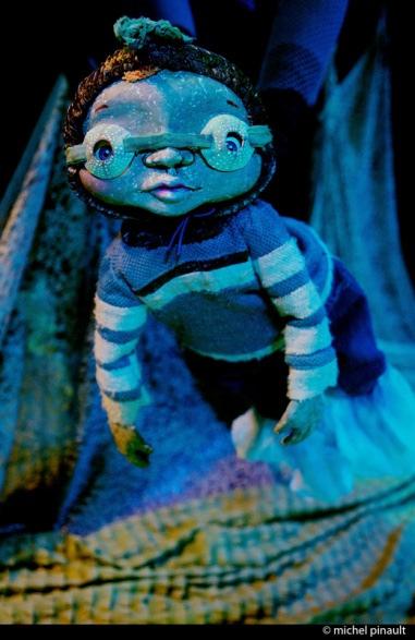 Under water Before the performance: - Have fun together discovering all the creatures hiding on the bottom of the sea. What are those that children are already familiar with?