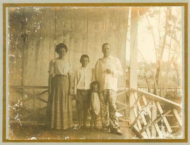 Borel with his children in Pontianak, Dutch East Indies (now