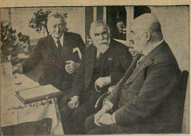 Henri Borel, Frederik van Eeden and Lodewijk van Deyssel.