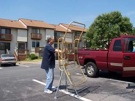 yellow star): Measurements were made in the kitchen area of the townhouse. The measurement antenna is shown below.