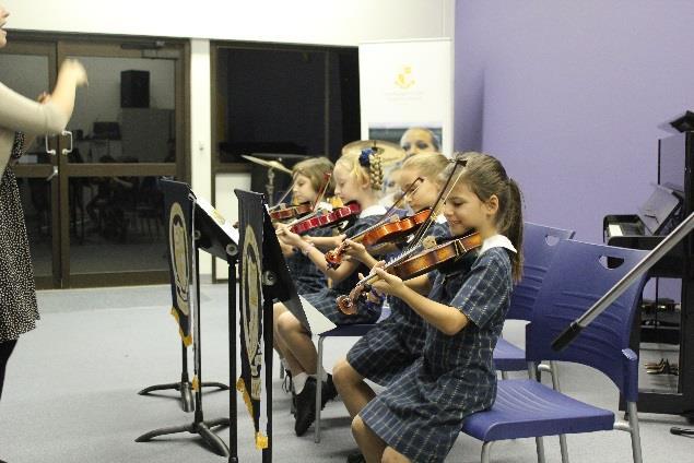 2&3 STRINGS PROGRAM This year saw the commencement of a new music program in lower primary run by Danielle Boto. The 2/3 Strings Program introduces students in Years 2 and 3 to the violin.