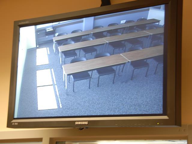 Choose LIVE VIDEO to display a full screen video of the classroom on the large LCD monitor. This is the most common setting.