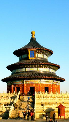 the fascinating districts of Beijing THURSDAY, MAY 23 Dress rehearsal Tour the Temple of Heaven, built in 1420 and restored in 1890,
